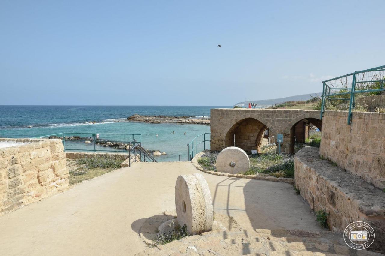Luna Achziv Naharia Buitenkant foto